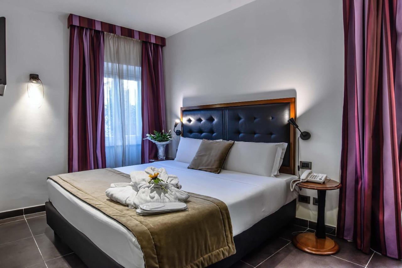 Hotel Navona Colors 3*