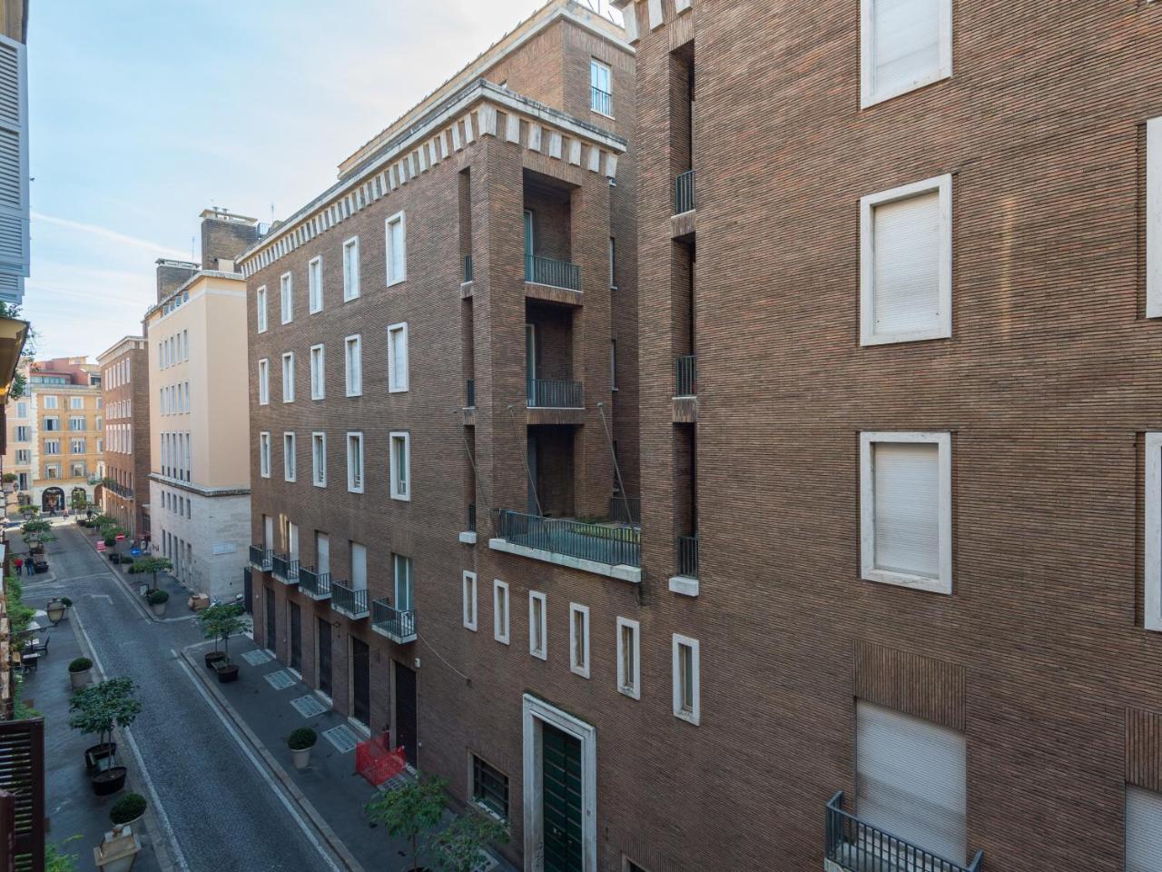Apartment Ara Pacis Luxury By Caprirooms Rome