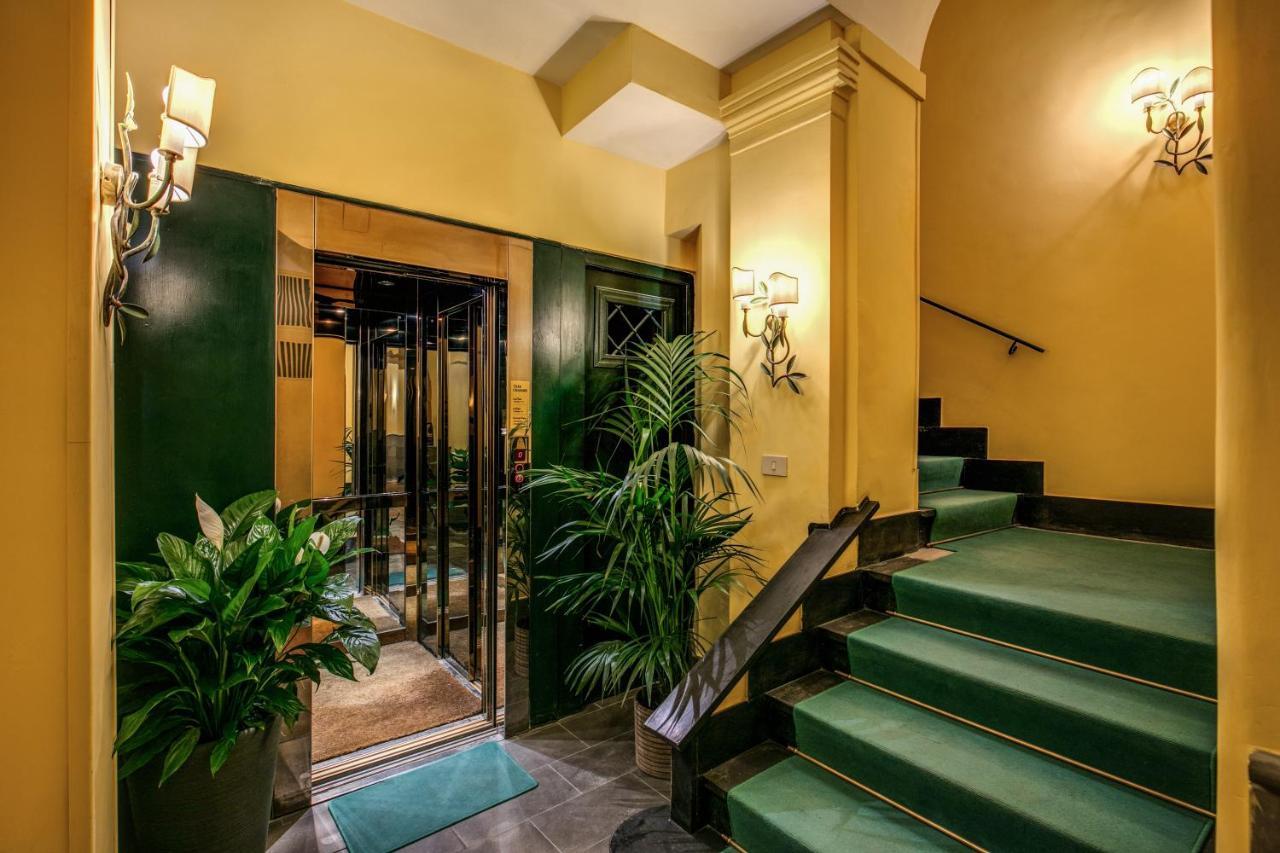 Tree Charme Parliament Boutique 3*