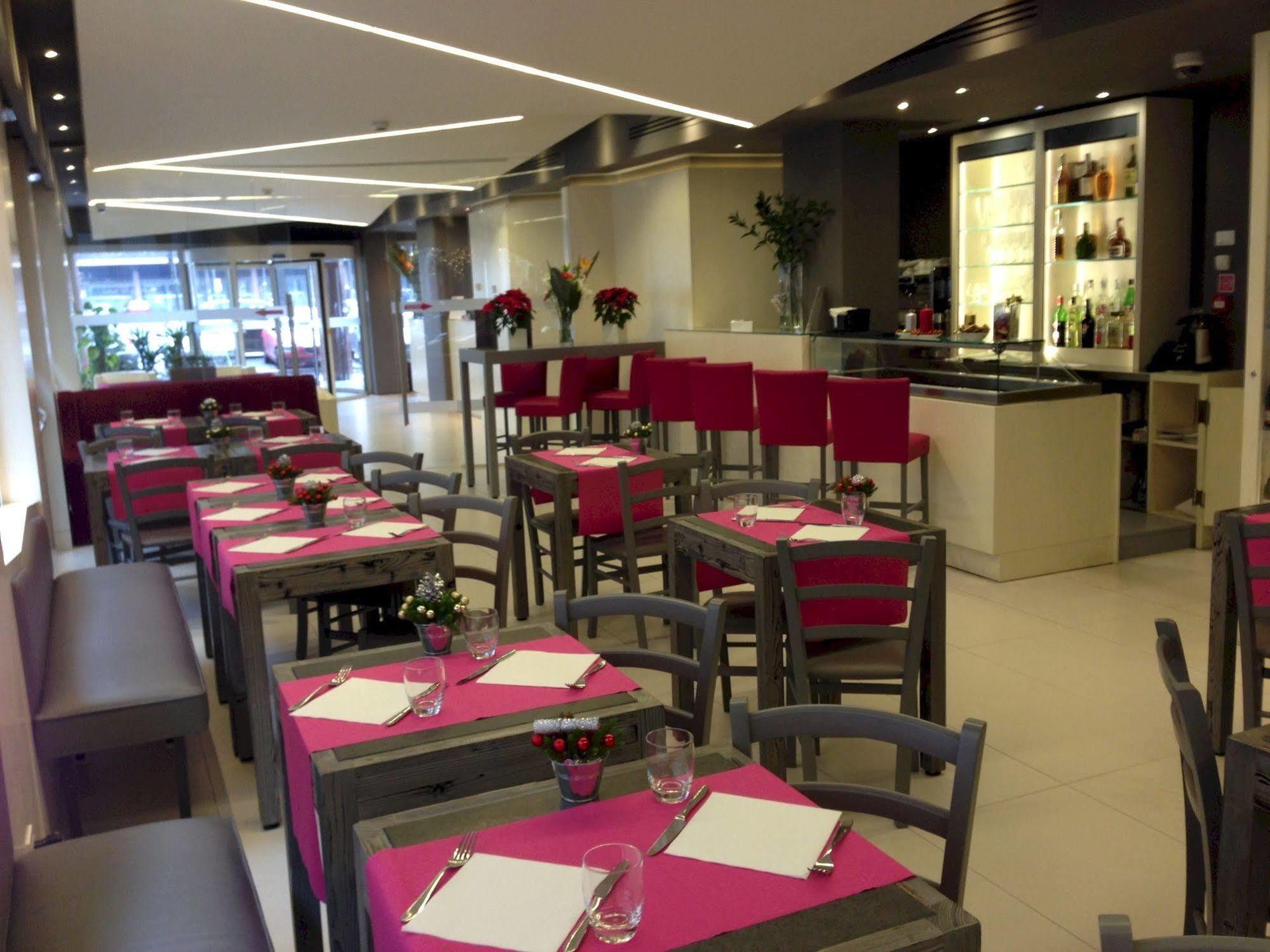 Moderno Hotel 4*