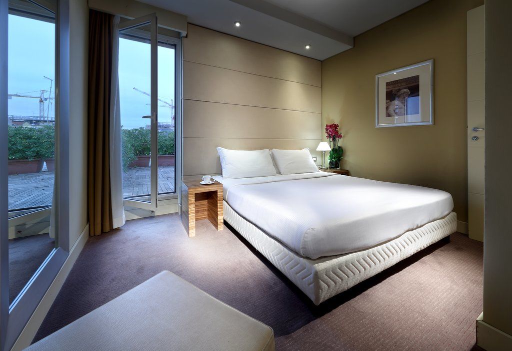 Saint John Hotel