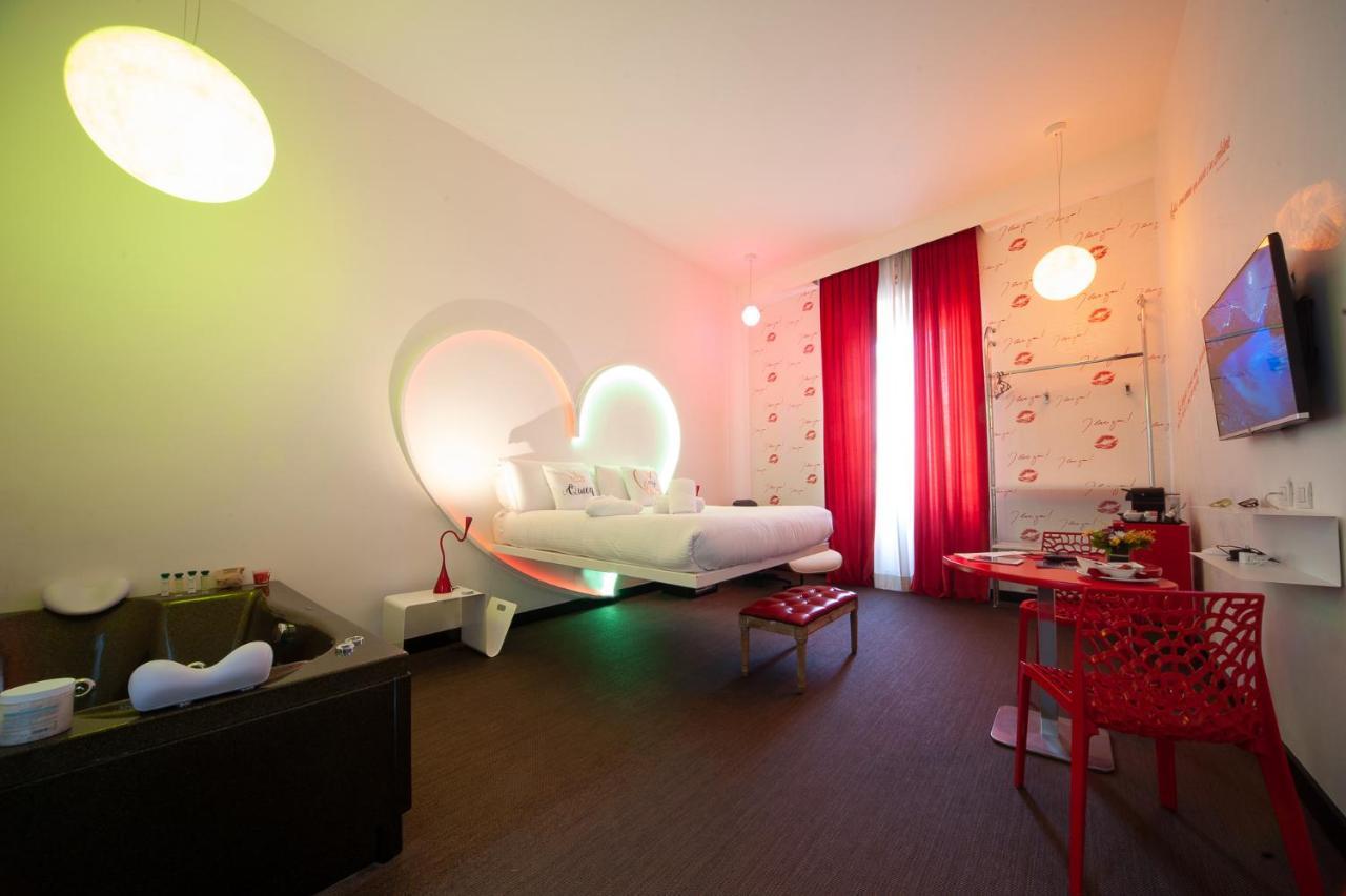 Irooms Jacuzzi Casa de hóspedes