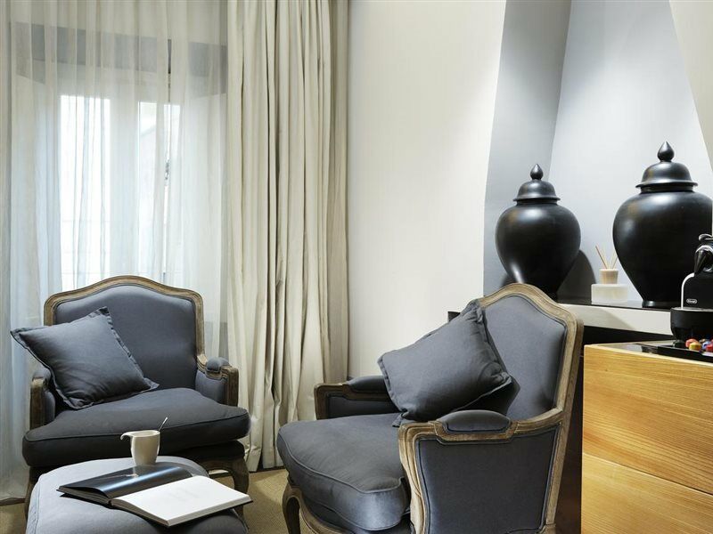 Mario De' Fiori 37 Hotel Rome