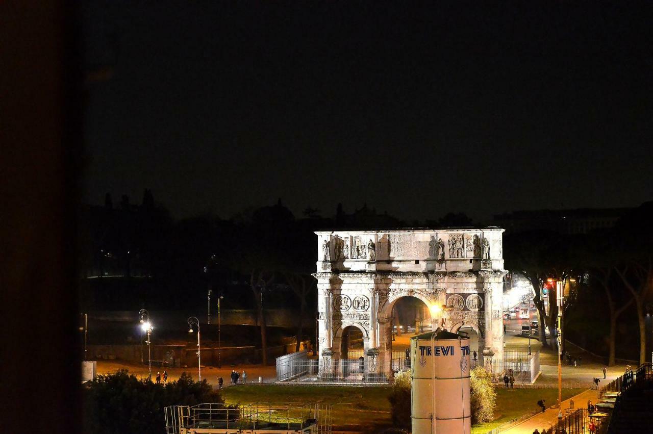 Balcony Colosseum View Rome