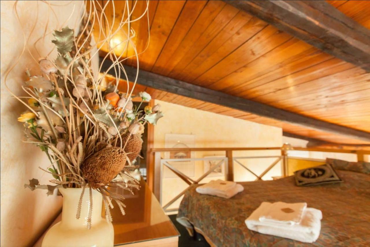 Amazing Panoramic Artist's Loft Spanish Steps Apartment *