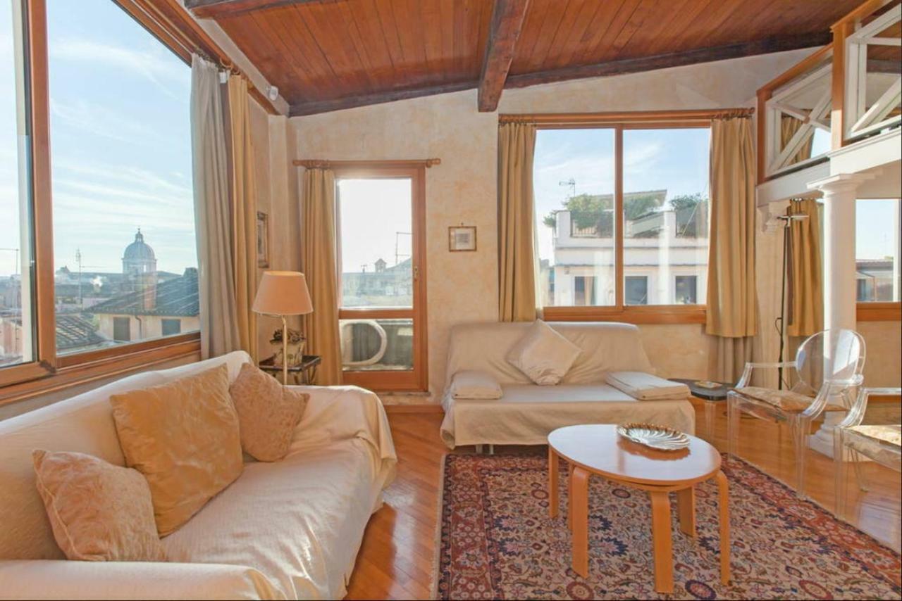 Apartment Amazing Panoramic Artist's Loft Spanish Steps