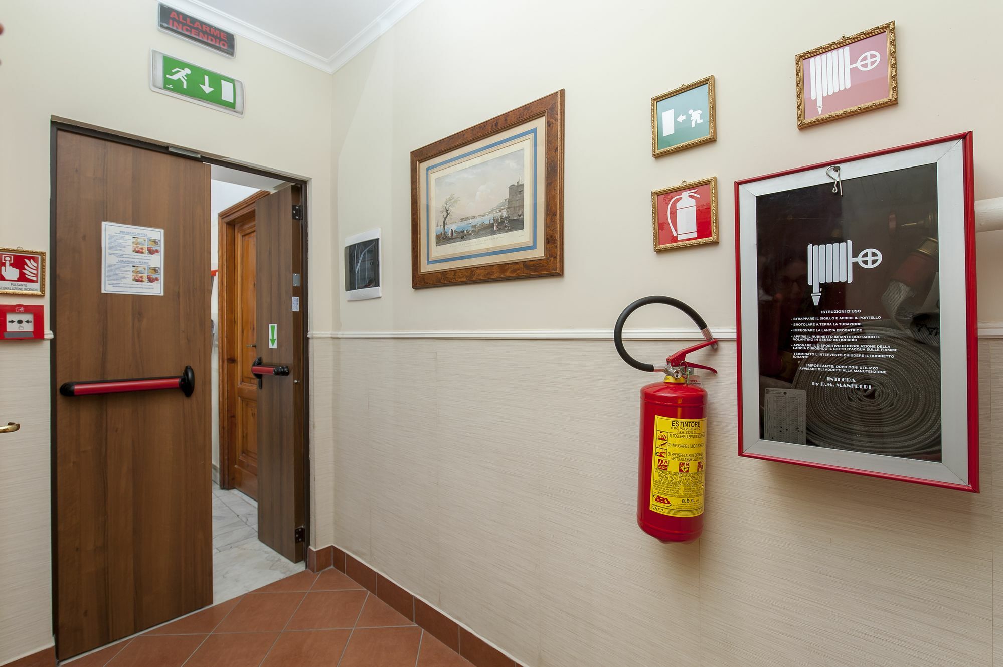 Hostel Budget Rooms Des Arts