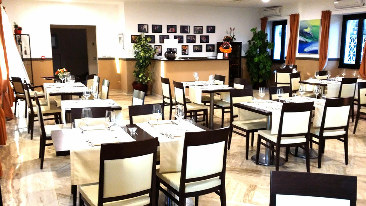 Regal Park 4*