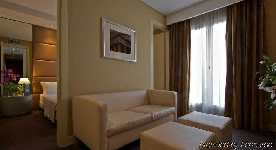Saint John Hotel 4*