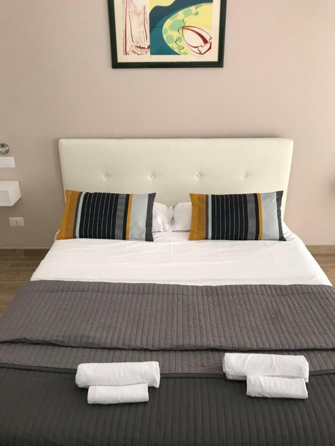 Juna's Guest house *