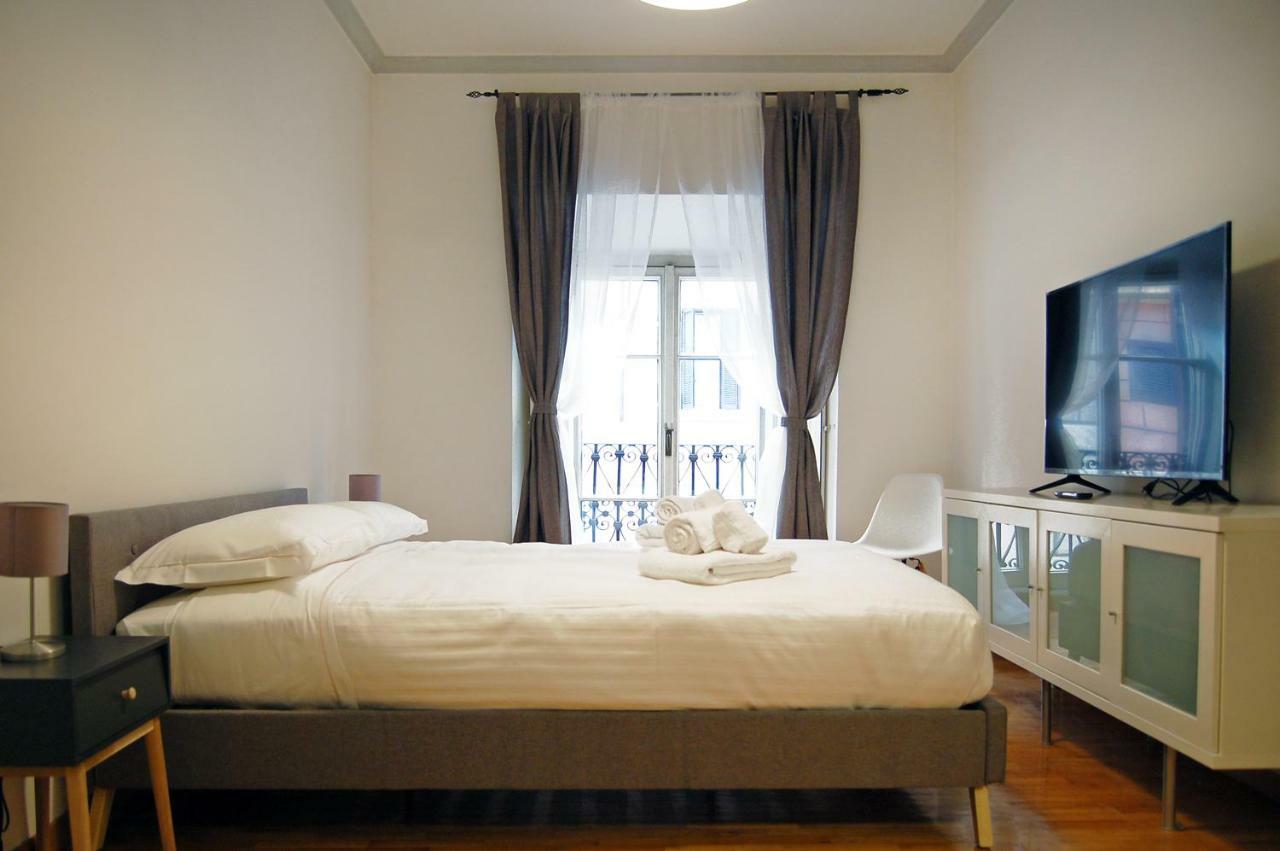 Elegant Via Veneto By Varental *
