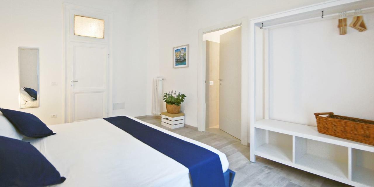 Pompeo Magno White Luxury Apartment