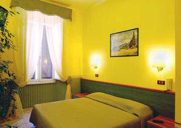 Castelfidardo 2* Rome