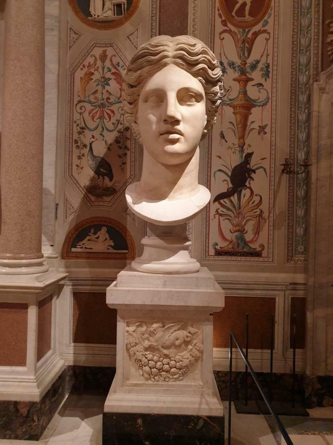 Borghese 42 Apartment