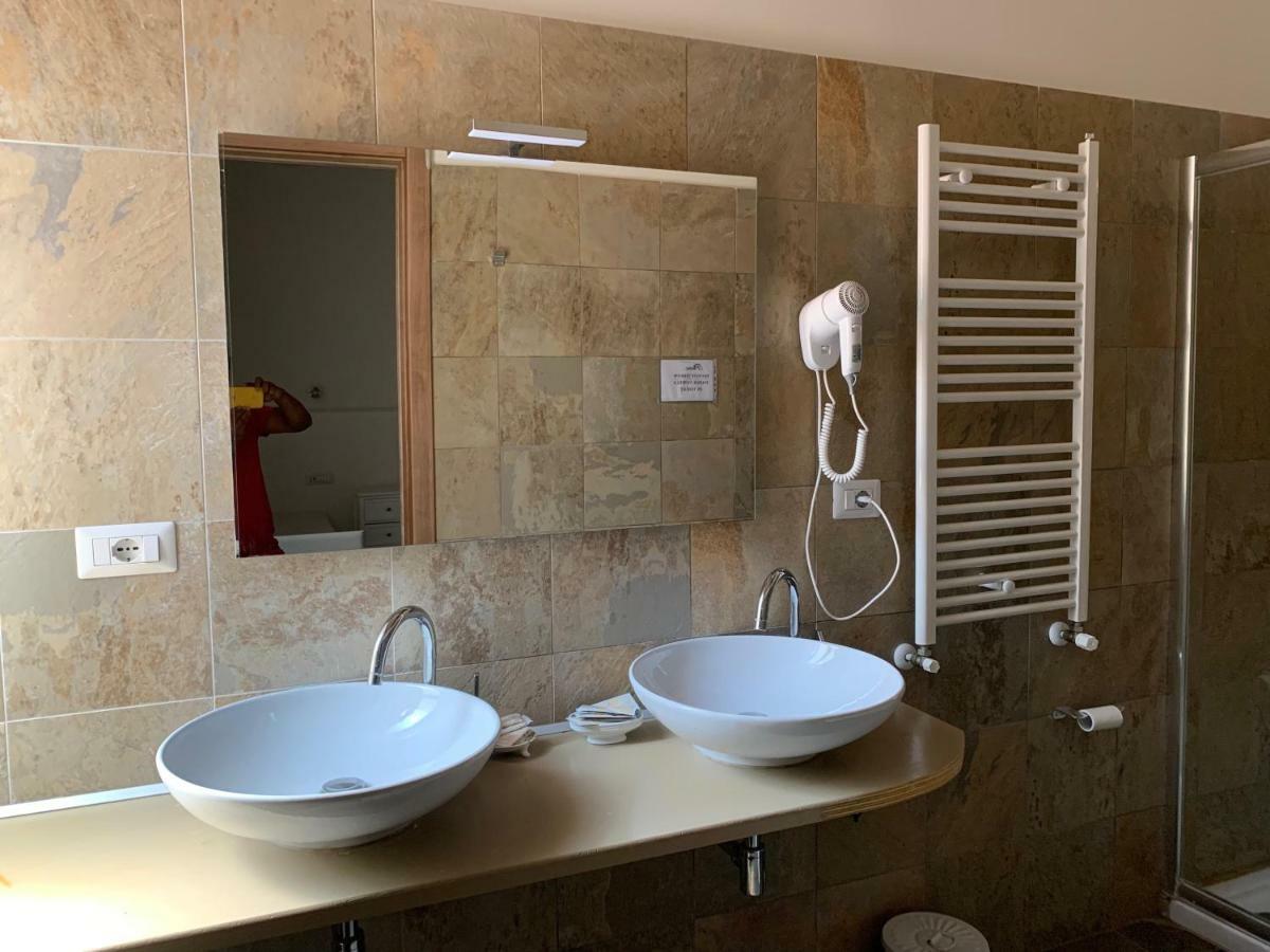 Golden Apartment