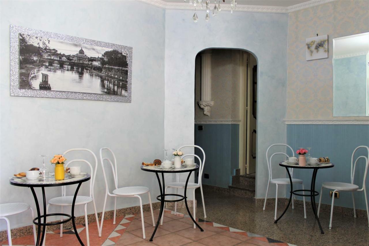 San Peter's Golden Couette-café 3*