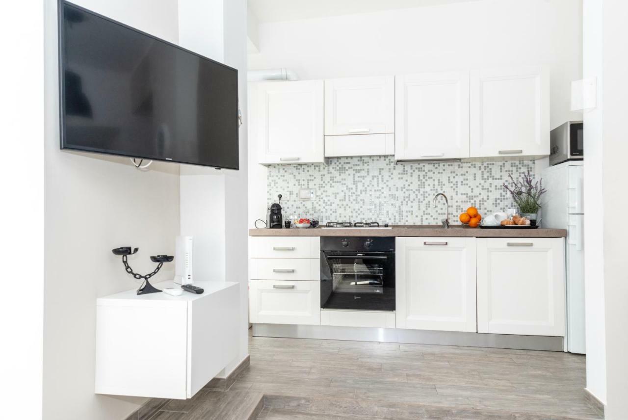 Ponte Lungo Apartment Rome