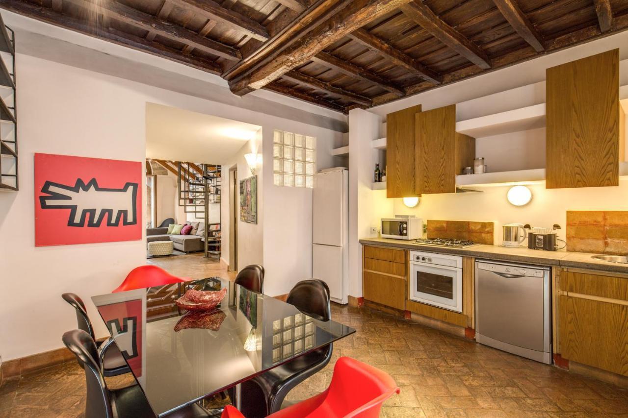 Trastevere Hyperloft & Garden Apartment Rome