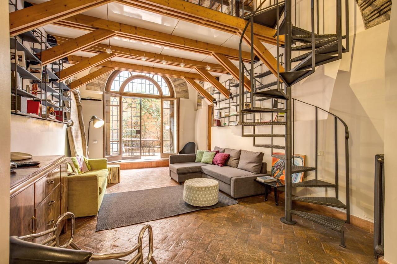 Trastevere Hyperloft & Garden Apartment Rome