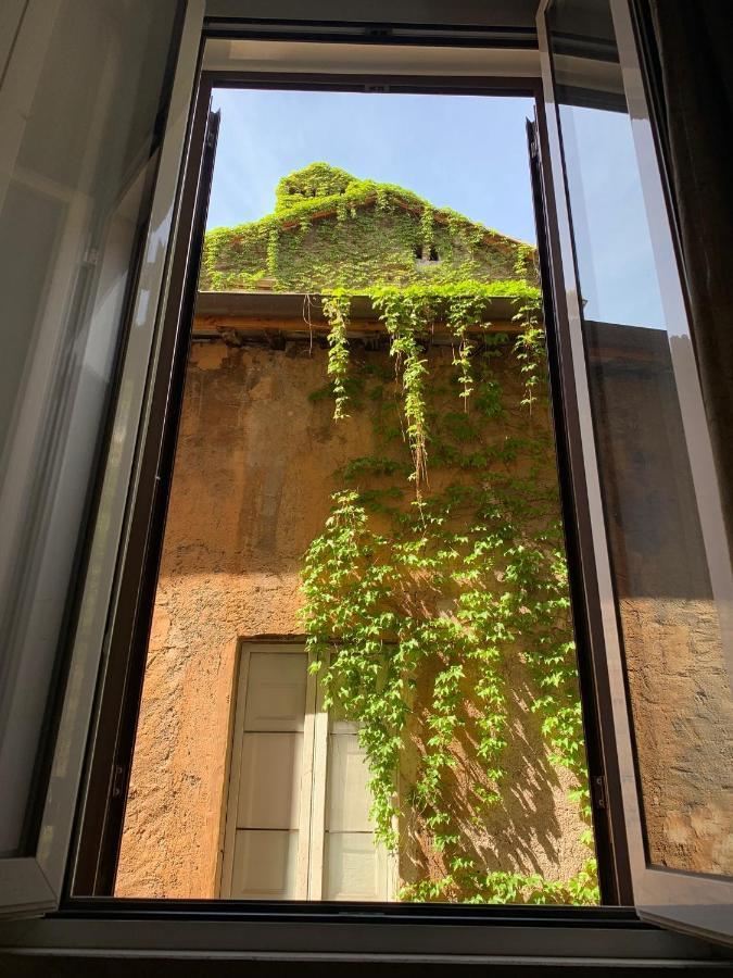 Navona Relais - Center Of *