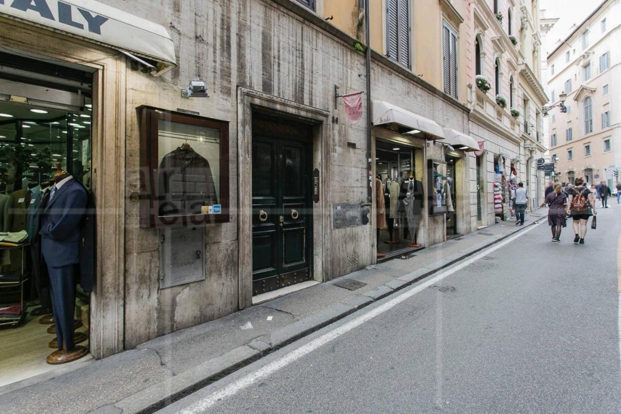 Visione Via Sant’andrea Delle Fratte, 36 * Roma