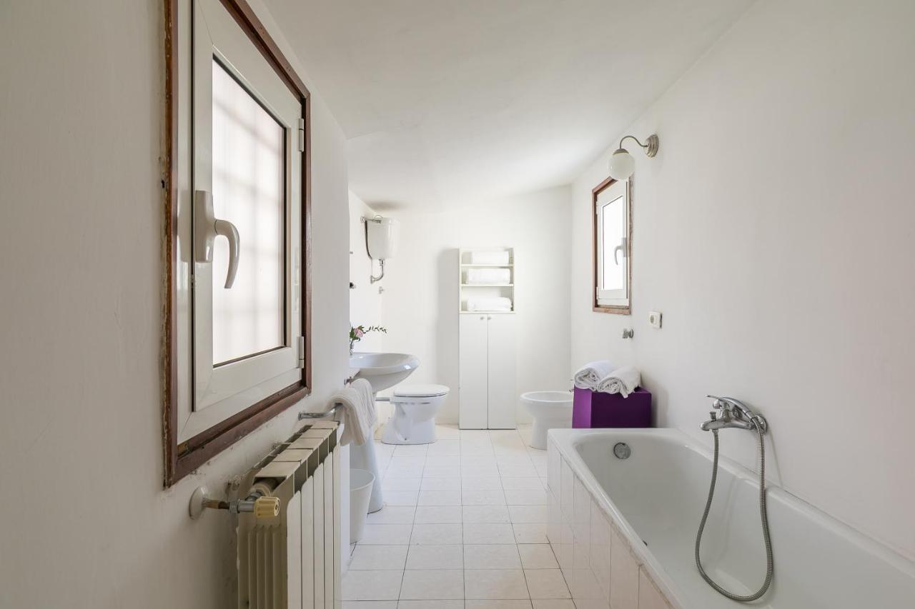 Moro 50 - Loft In Trastevere Rome