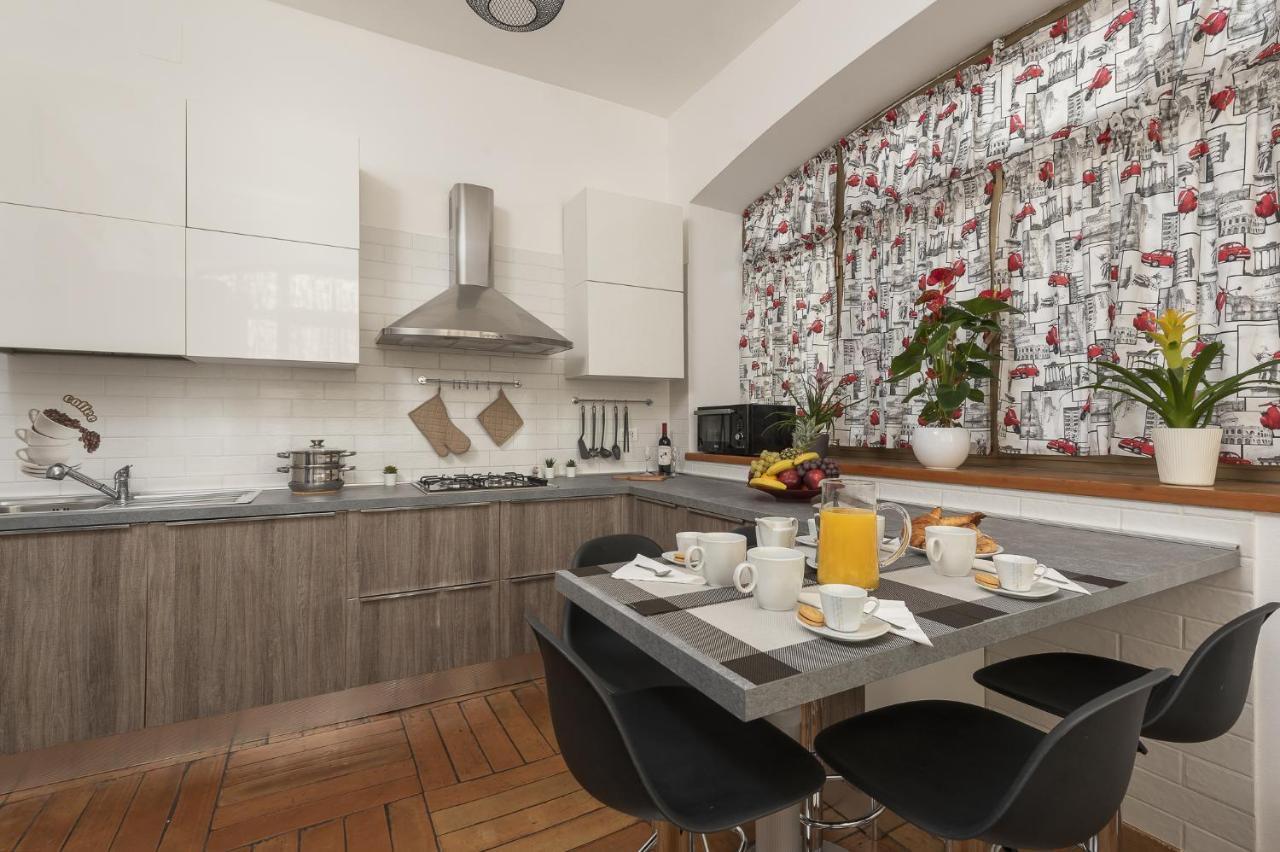 Take - Vatican Apartment *