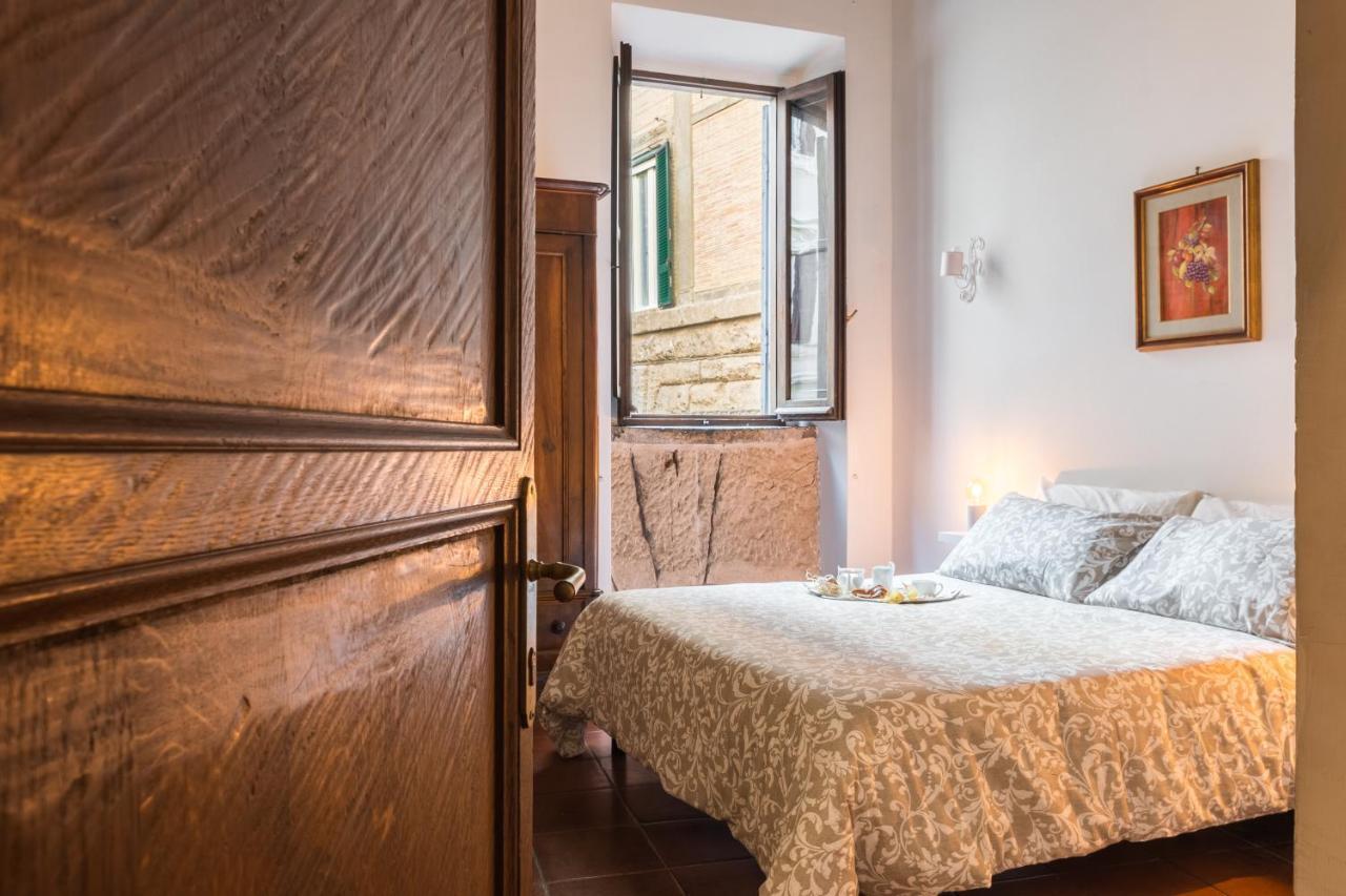 Apartment Secret Coronari