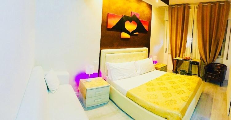 Bed Cinecitta'
