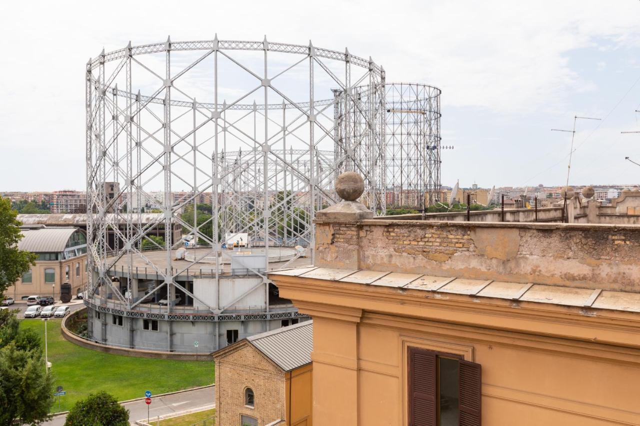 Like At Piramide * Rome