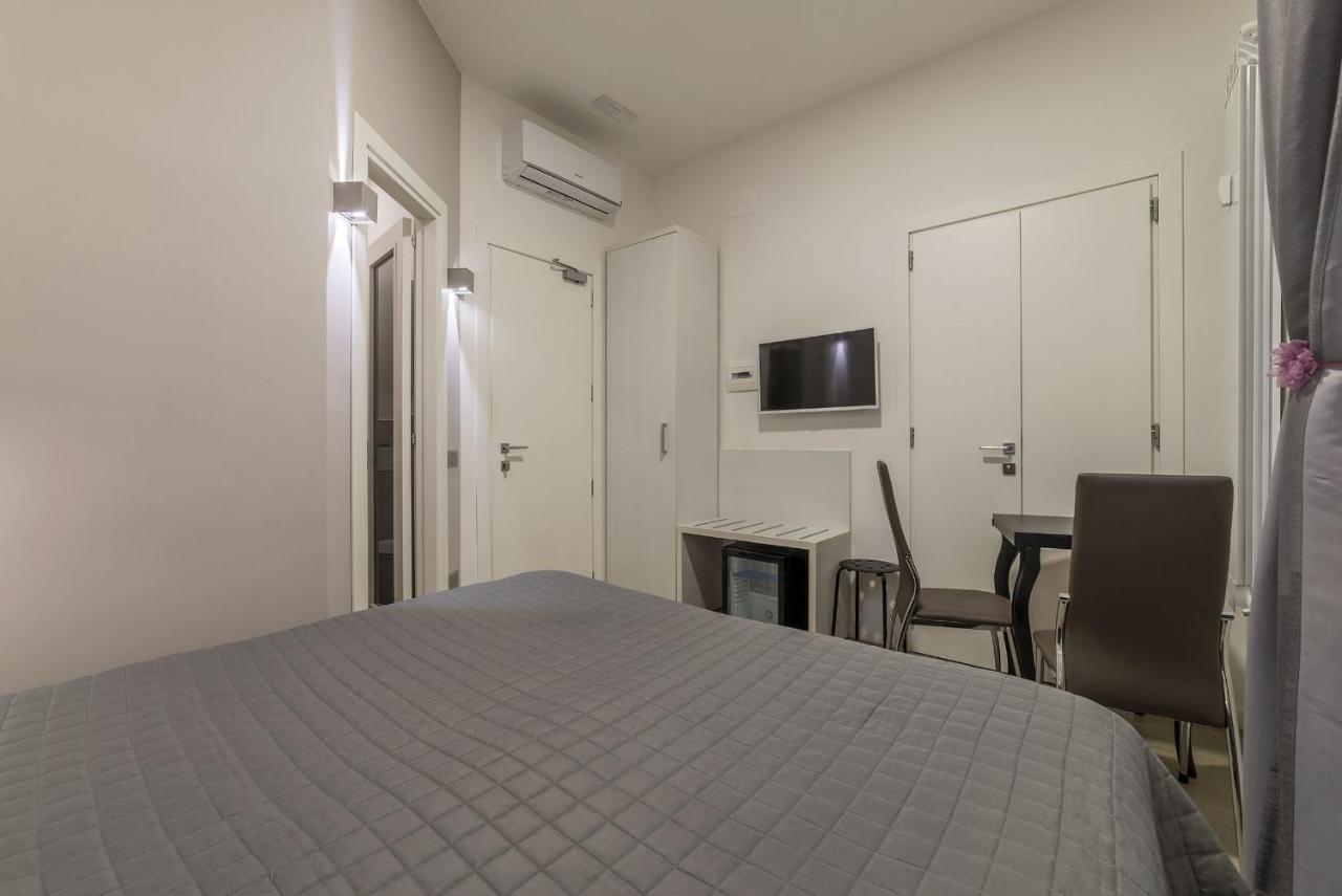 Bed & Breakfast Domus Mazzini Rome