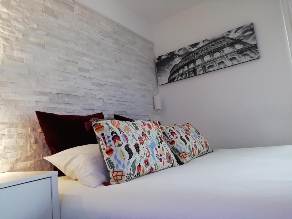 Terrace With Tiber View - Trastevere Apartment Rome