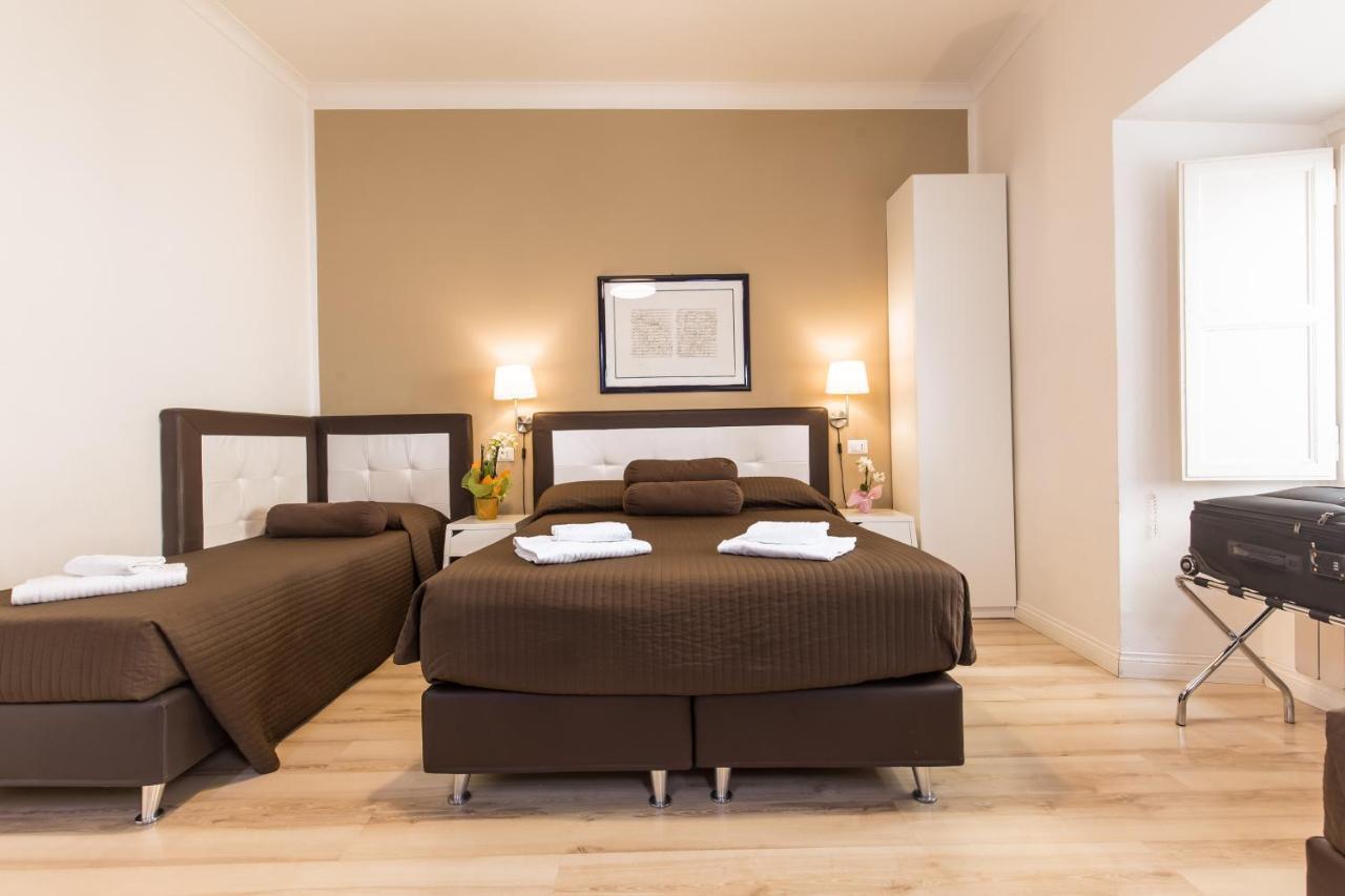 900 Liberty Couette-café 3*