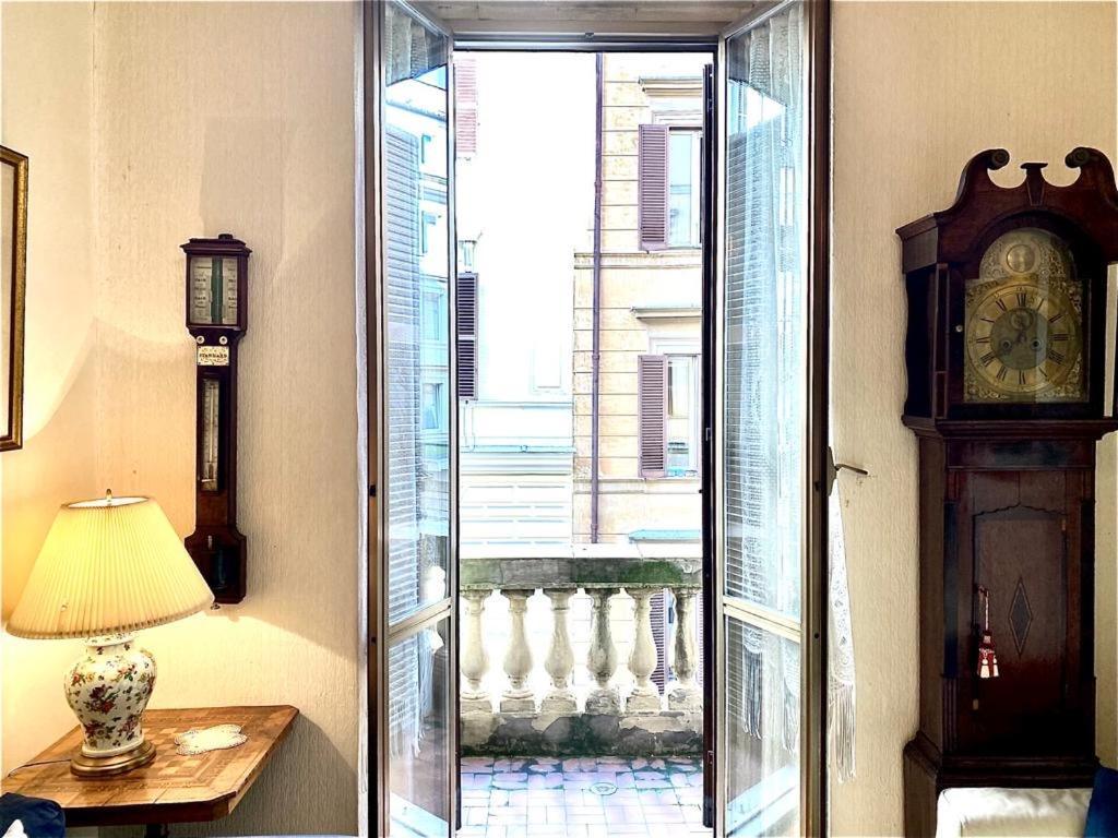 Appartement Traditional Style In The Center Rome