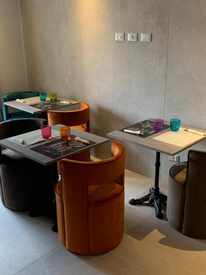 Relais Aquarium Couette-café 2*