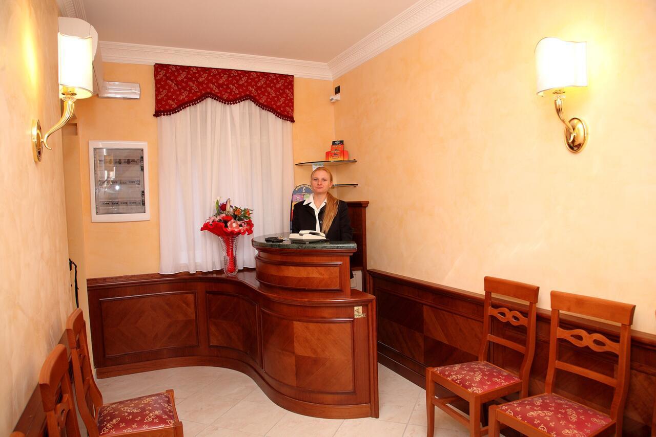 Couette-café Galaxy Rome