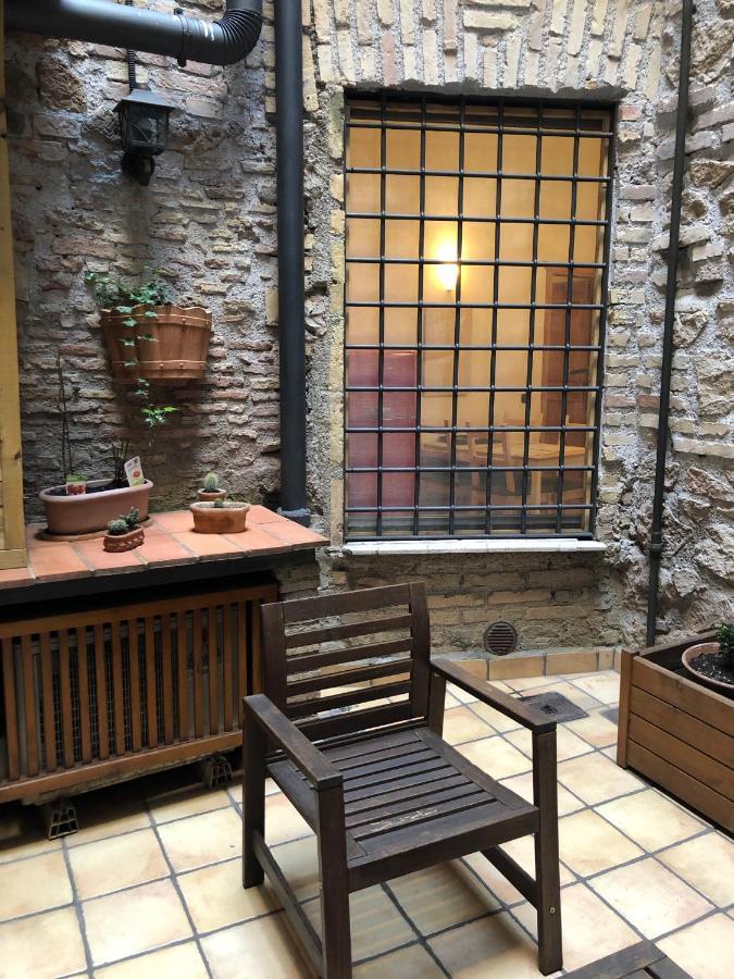 Bombetta House *