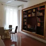 Piramide & Testaccio Design Flat