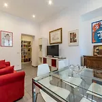 Porta Pia & Villa Torlonia Apartment With Balcony