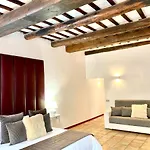 Fontana Di Trevi Luxury Apartments
