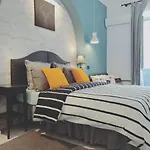 V House