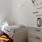Fontana Di Trevi Design Apartment