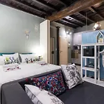 Deluxe suite Campo dei Fiori