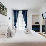 Ripetta Central Suites