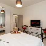 Near S.Giovanni/Metro C ***** Big New Apartment