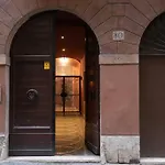 Unforgettable Split Level Jacuzzi Suite Navona - Top Collection