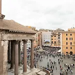 The Artist\'S House In Front Of Pantheon