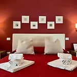 Le Coq Rooms&Suite B&B