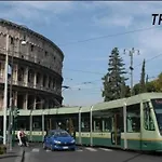 Petite Home In Rome
