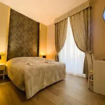 Hotelier 51